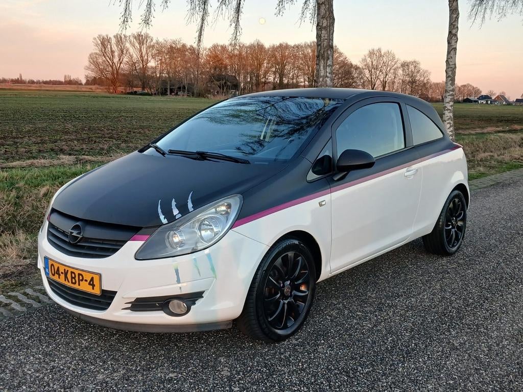 Opel Corsa 1.4 16V Black/White edition AIRCO, Bedrijf, Te koop