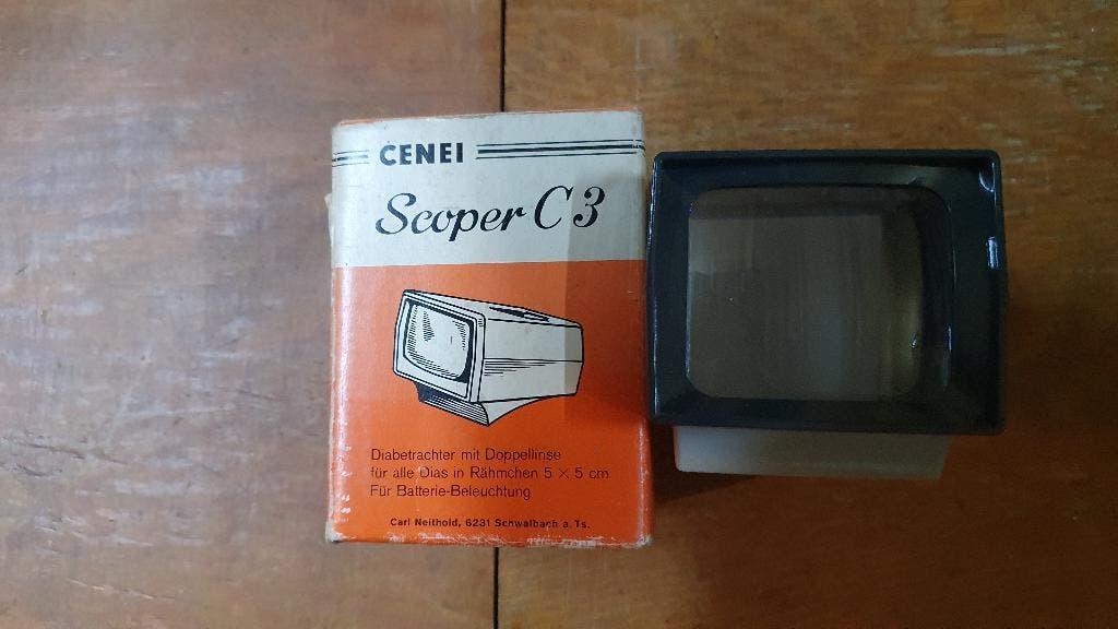 Vintage/retro kleine diaprojektor op batterijen. Prima staat, Ophalen of Verzenden, Zo goed als nieuw