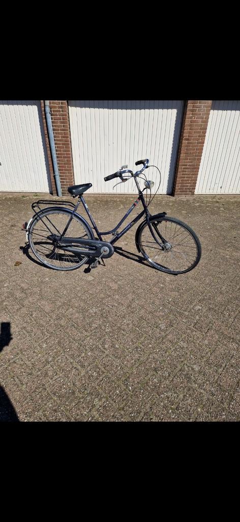 Damesfiets tekoop alles in orde 28 inch met slot., Ophalen of Verzenden, Gebruikt