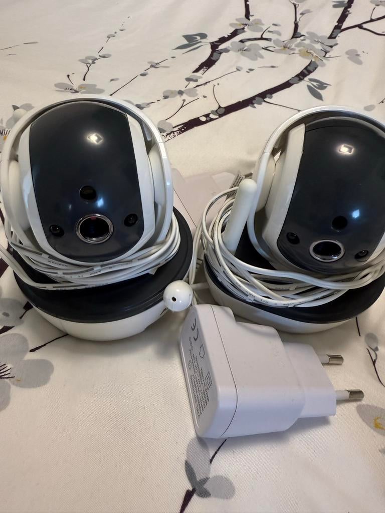 Alecto babyfoon met 2 camera's en beeldscherm, Ophalen of Verzenden, Gebruikt, 100 tot 250 meter, Camera