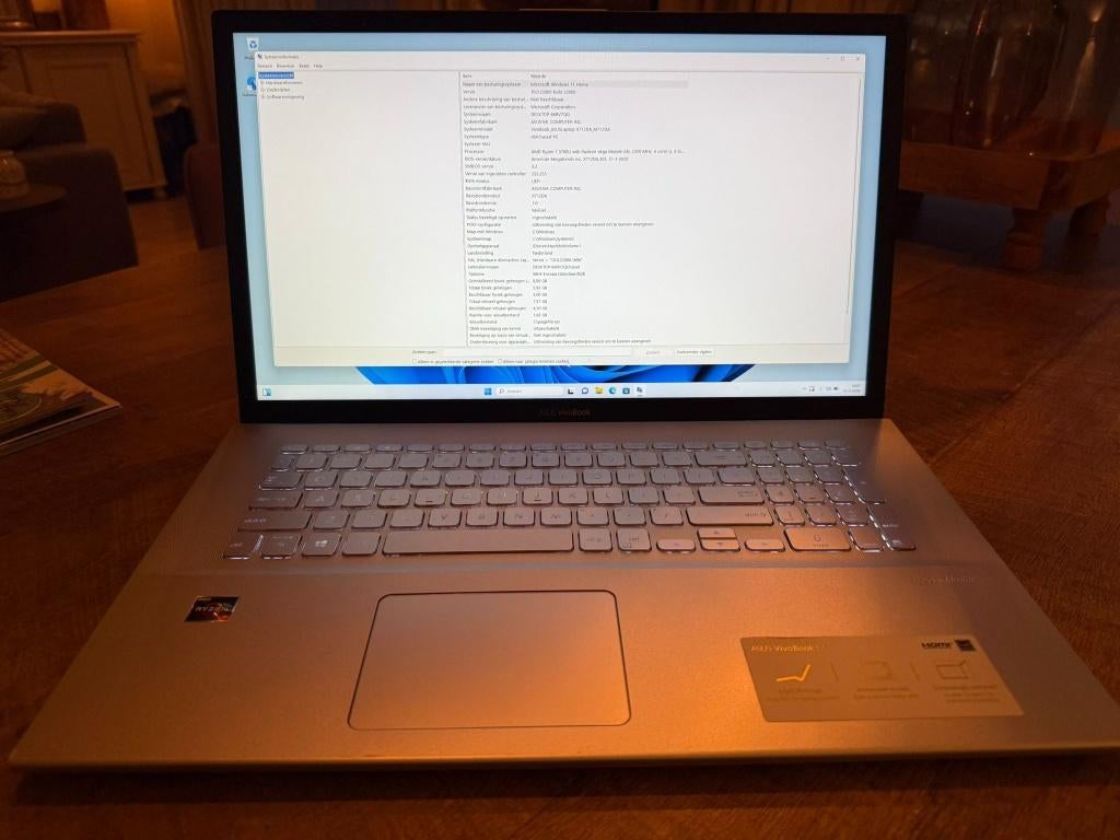 Asus VivoBook 17 X712DA Ryzen 7 / 8GB / 512GB SSD, Gebruikt, Met videokaart, 2 tot 3 Ghz, Qwerty