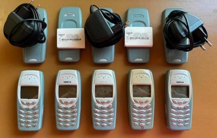 5x Nokia 3410 met opladers (x3) en batterij (x2), Telecommunicatie, Mobiele telefoons | Nokia, Gebruikt, Overige kleuren, Geen camera