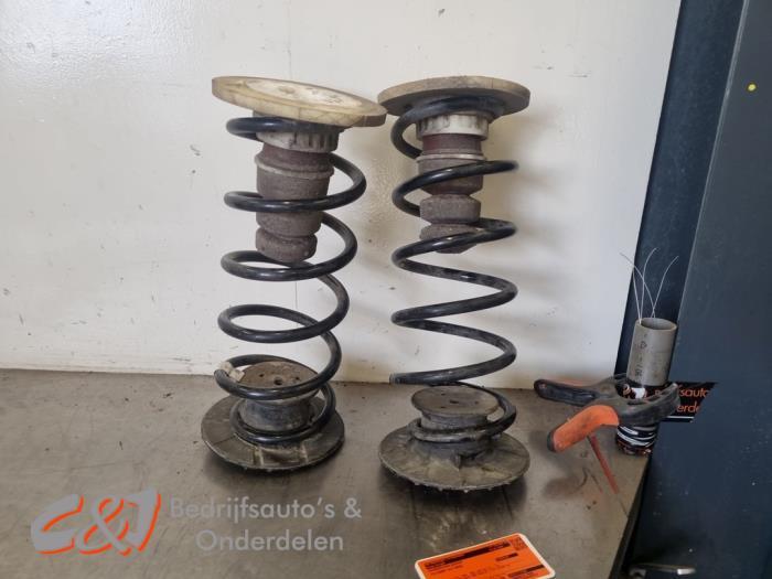 Schroefveer achter van een Volkswagen Caddy, Gebruikt, -, Volkswagen, -