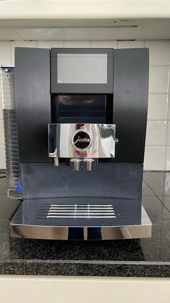 Jura Z10 Aluminium BLACK volautomatische espressomachine, Ophalen, Afneembaar waterreservoir, Gebruikt, Koffiemachine