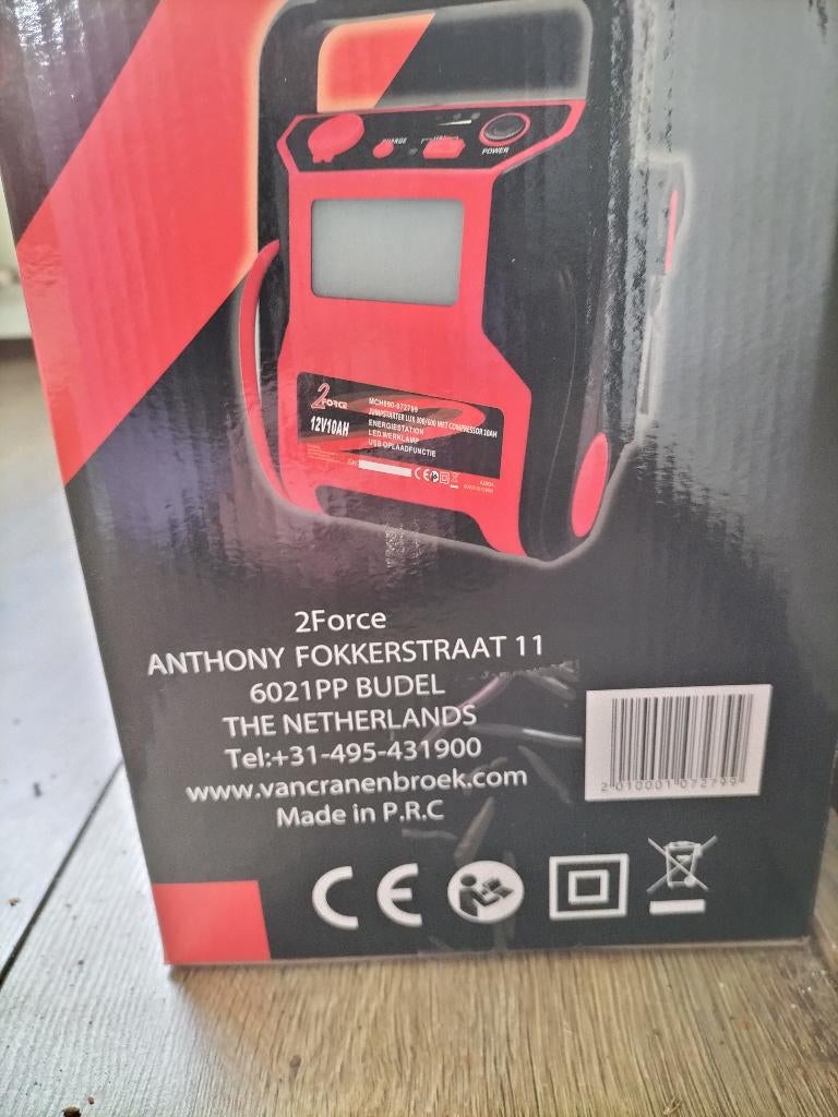 Jumpstarter met compressor, Ophalen, Zo goed als nieuw