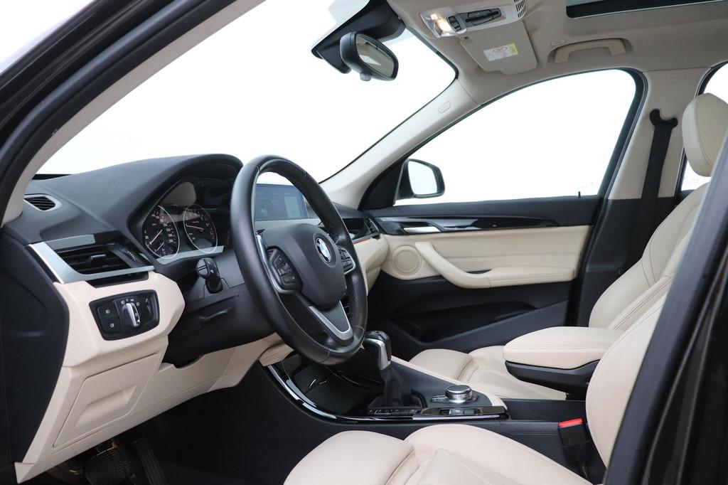 BMW X1 xDrive20i High Executive | Panoramadak | Head-Up | Le, 1998 cc, Gebruikt, Bedrijf, Vierwielaandrijving