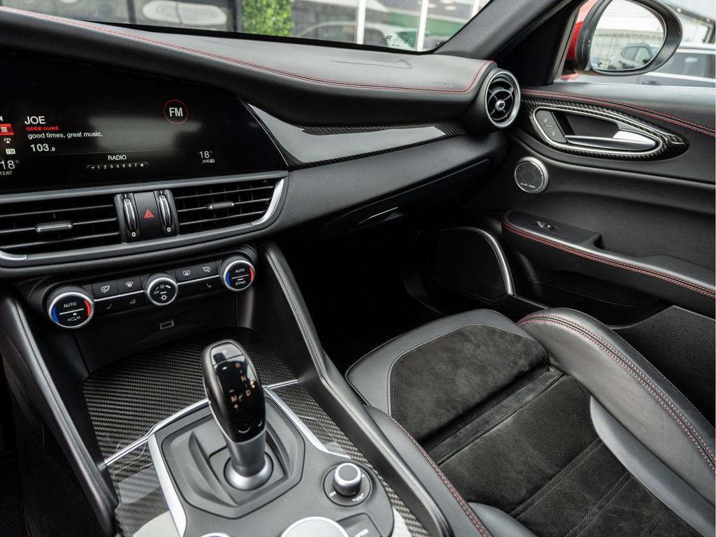 Alfa Romeo Giulia 2.9 V6 Quadrifoglio | H/K Sound | Carbon |, Automaat, Achterwielaandrijving, Gebruikt, Met garantie (alle)