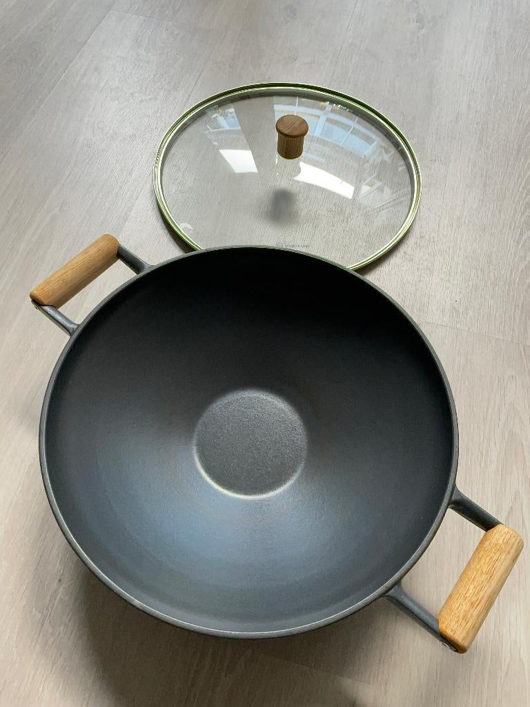 Gietijzeren wok, Huis en Inrichting, Keuken | Potten en Pannen, Ophalen, Zo goed als nieuw, Gietijzer, Wok