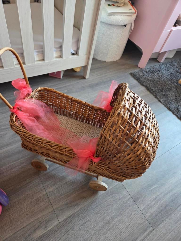 Kinder speelgoed: Vtech loopwagen en rieten poppenwagen, Ophalen, Gebruikt, Jongen of Meisje