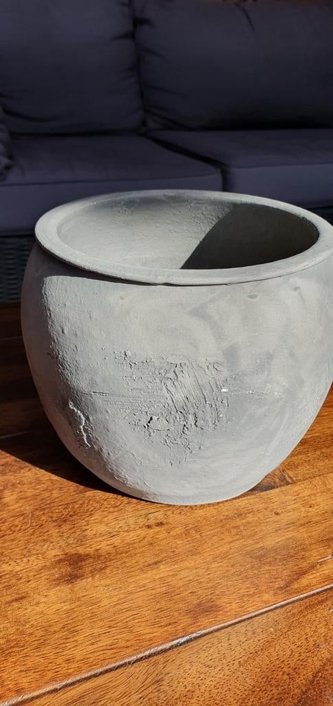 Grijze bloempot landelijke stijl OPHALEN, Ophalen, Zo goed als nieuw