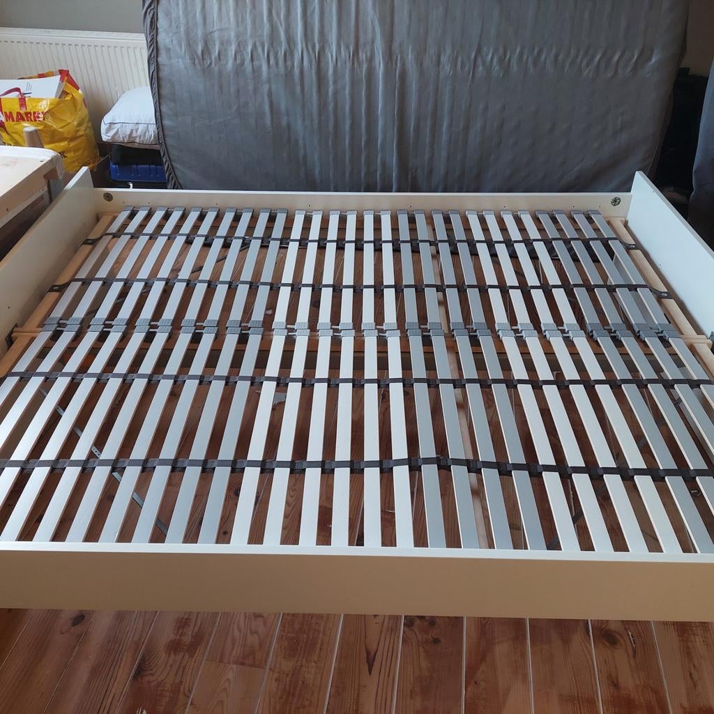 Bed frame + nieuwe lattenbodems (160x200), Ophalen, Tweepersoons, Zo goed als nieuw, 160 cm