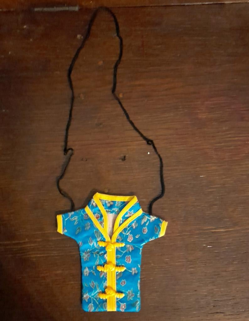 Nieuw brokaat (telefoon)tasje in vorm van Chinese qipao, Ophalen of Verzenden, Nieuw, Oorbellen