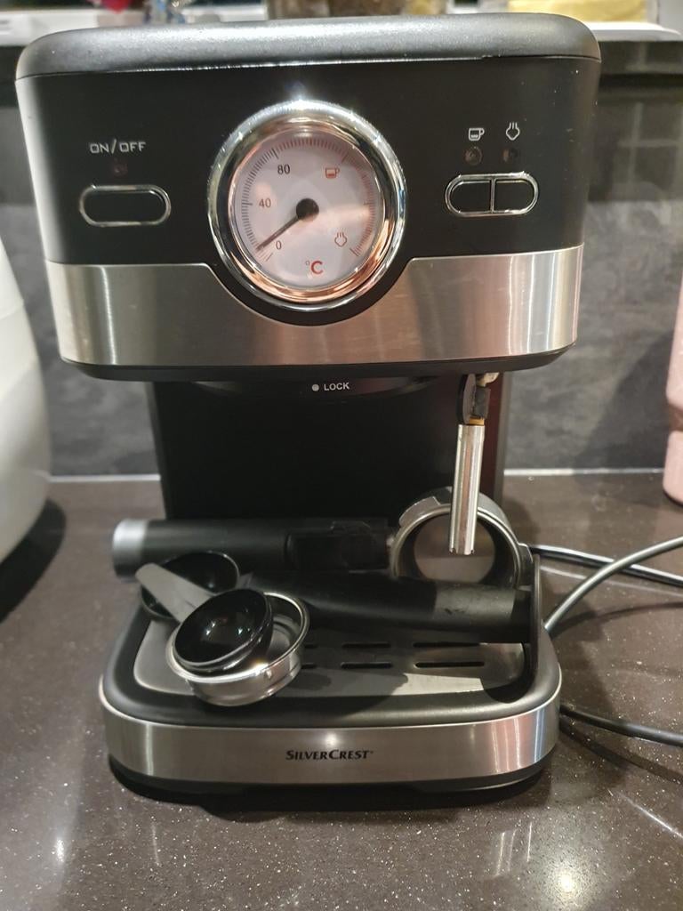 Silvercrest Espresso Koffieapparaat met Stoompijpje, Witgoed en Apparatuur, Koffiezetapparaten, Stoompijpje, Espresso apparaat