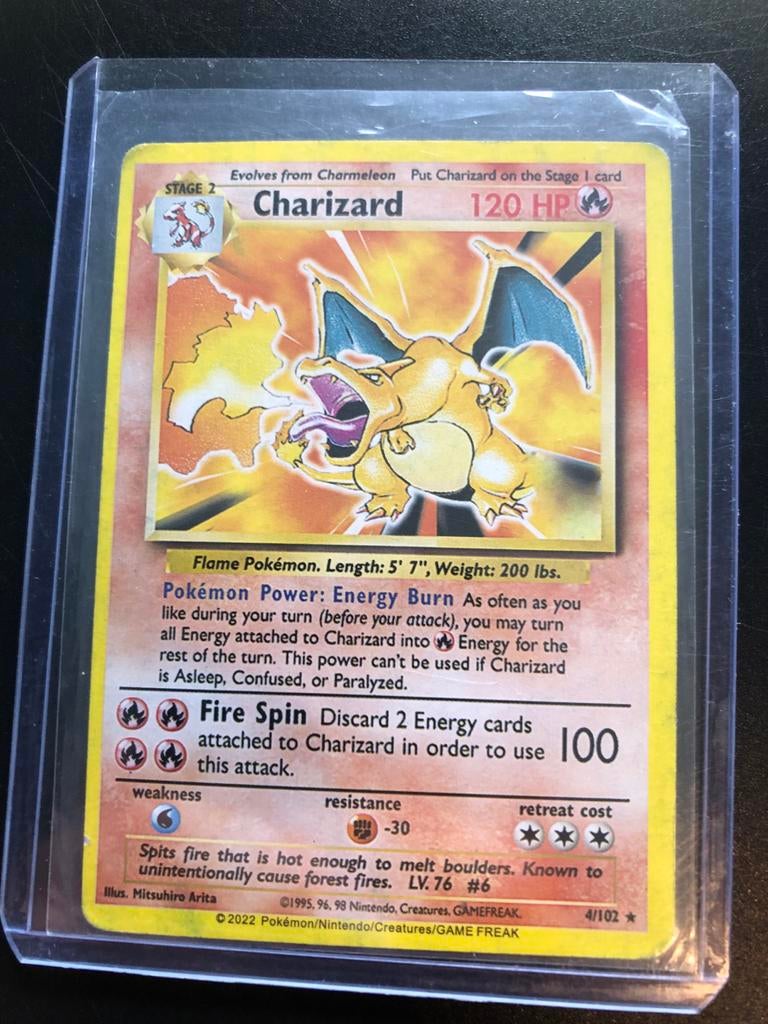 Charizard Pokémon Kaart - Base Set, Ophalen of Verzenden, Zo goed als nieuw, Losse kaart