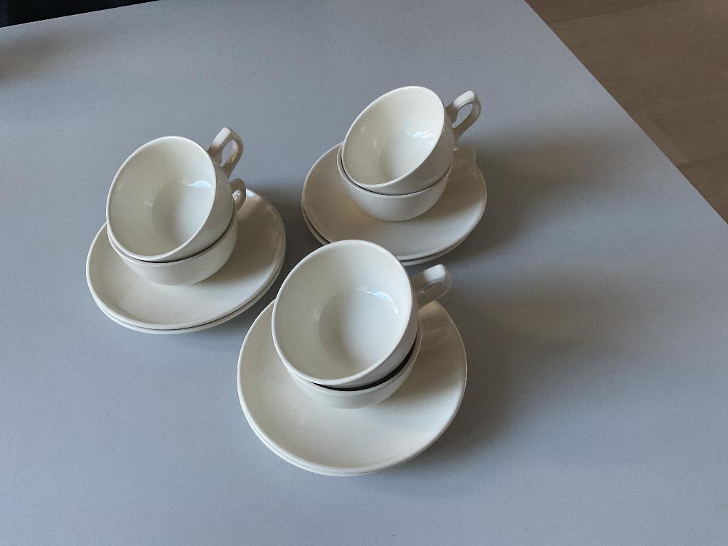 Royal Boch, Ophalen of Verzenden, Zo goed als nieuw, Effen, Kop(pen) en/of Schotel(s)