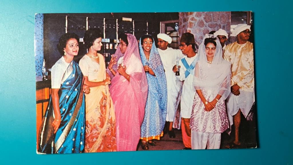 Suriname klederdracht 1961, Ophalen of Verzenden, 1960 tot 1980, Gelopen, Buiten Europa