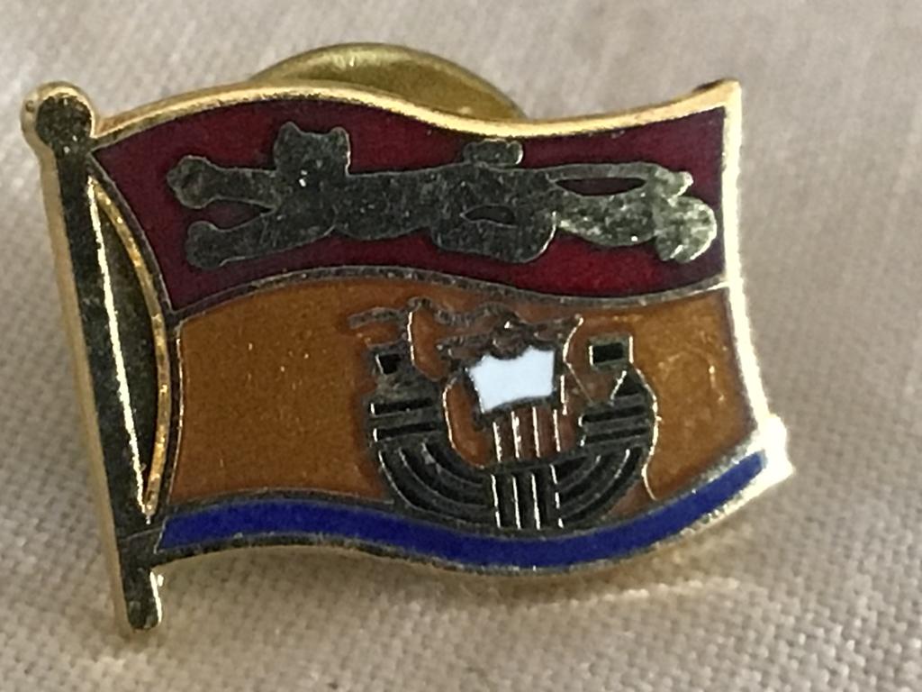 Pin New Brunswick Flag Ship Lion Passant Coat Arms Canada, Ophalen of Verzenden, Zo goed als nieuw, Stad of Land, Speldje of Pin