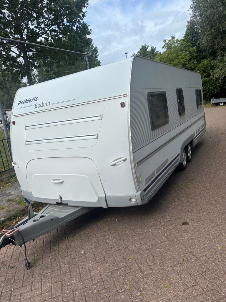 Te koop Dethleffs beduin, Caravans en Kamperen, Caravans, Particulier, Koelkast, Tot en met 4, 1500 - 2000 kg
