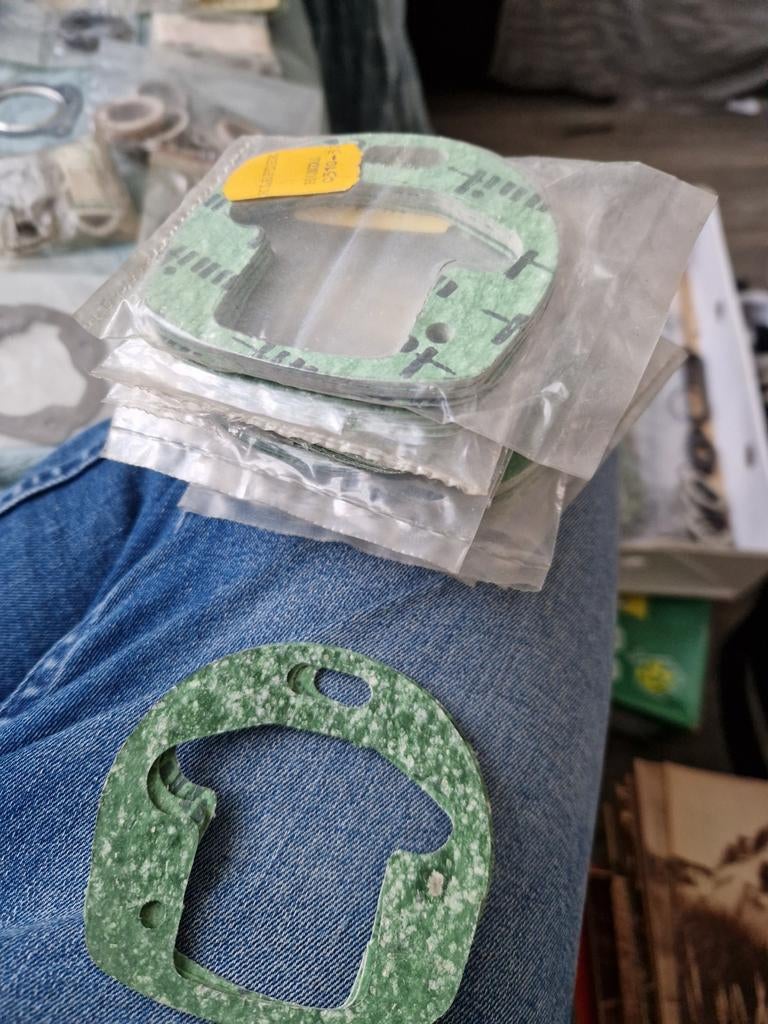 Honda c310 kopklepdeksel pakking, Fietsen en Brommers, Ophalen of Verzenden, Overige merken