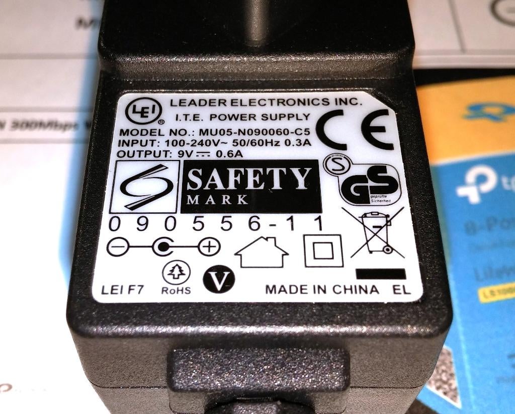 Leader TP-Link MU05-N090060-C5 9V 0.6A 6W AC Adapter Oplader, Ophalen of Verzenden, Zo goed als nieuw