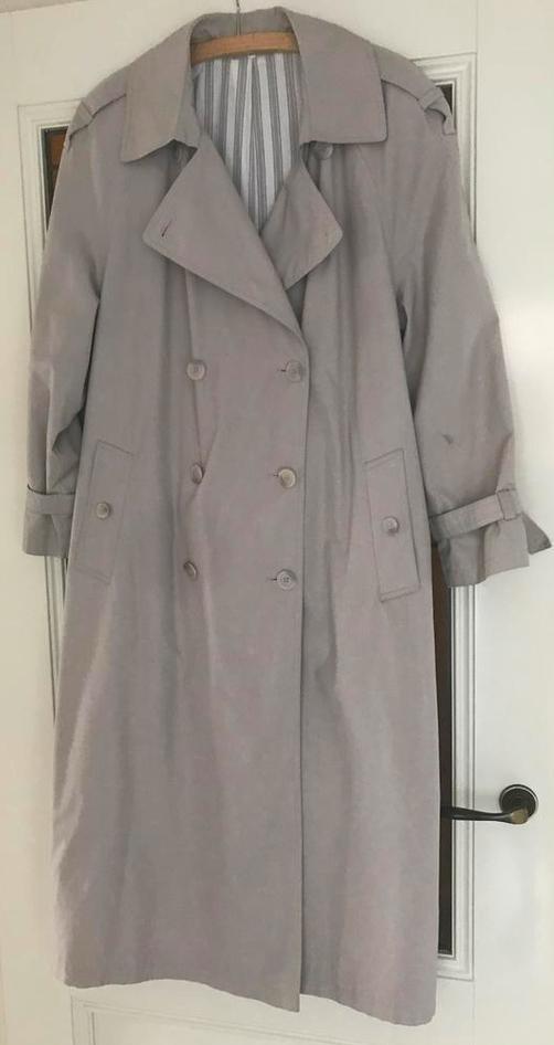 Dames stoffen regenjas mt 44, Kleding | Dames, Ophalen of Verzenden