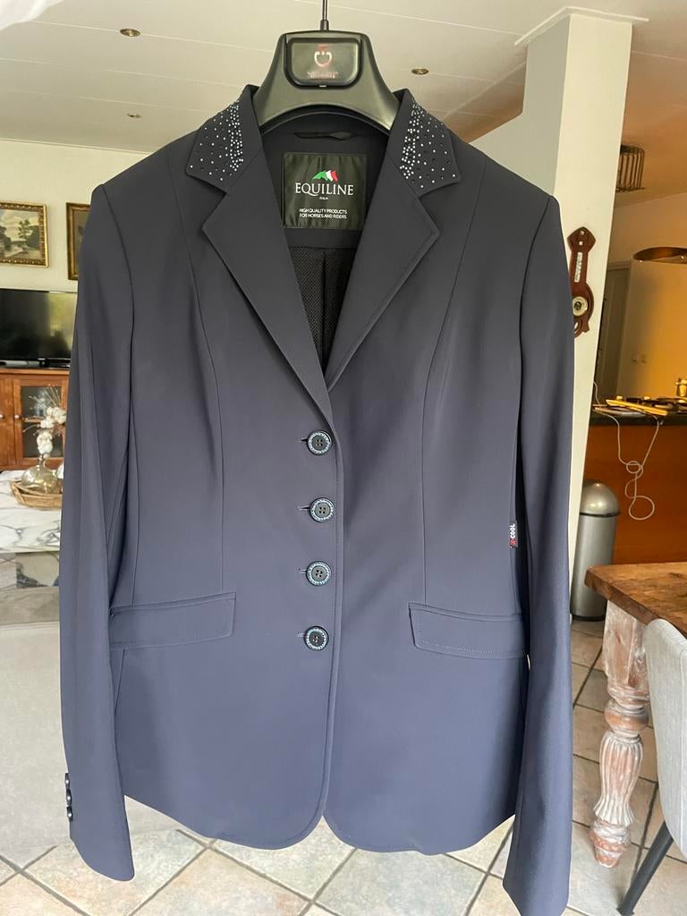 Equiline wedstrijdjas blauw swarovski, Dieren en Toebehoren, Paardrijkleding, Ophalen of Verzenden, Zo goed als nieuw, Dressuur