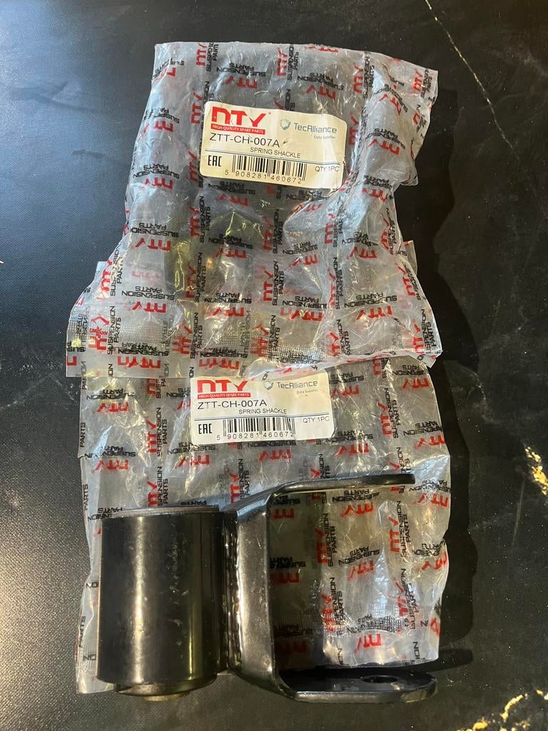 Jeep Cherokee 2x shackle NIEUW, Auto-onderdelen, Ophalen of Verzenden, Nieuw, Jeep