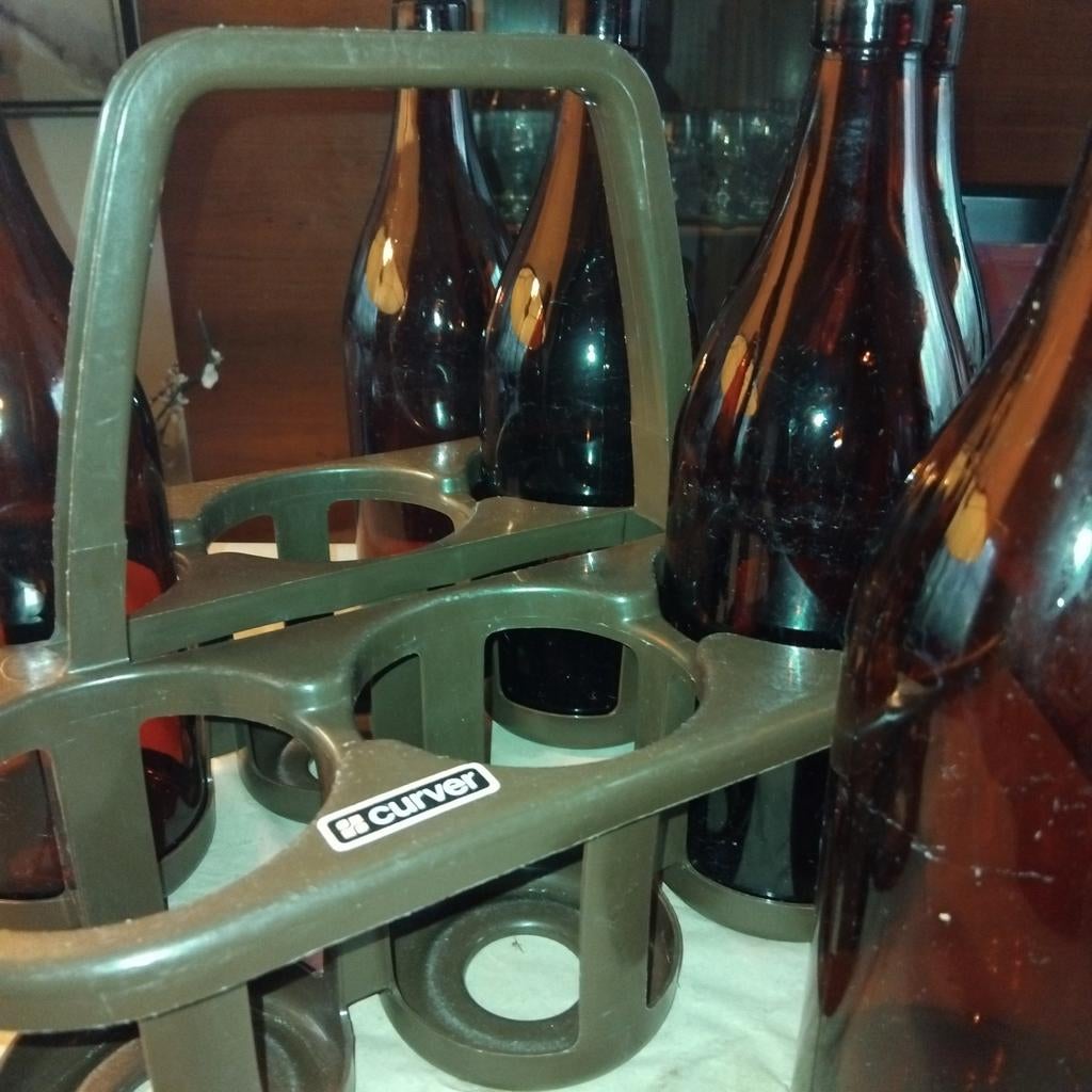 Vintage Curver Flessenmand met 6 Juliana Bron Flessen 1937, Ophalen of Verzenden