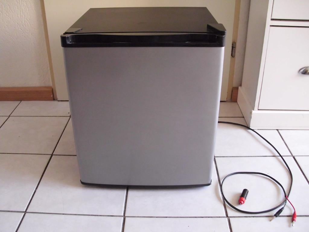 12V koelkast tafelmodel, Witgoed en Apparatuur, Koelkasten en IJskasten, Ophalen, Zonder vriesvak, Minder dan 45 cm, Minder dan 85 cm