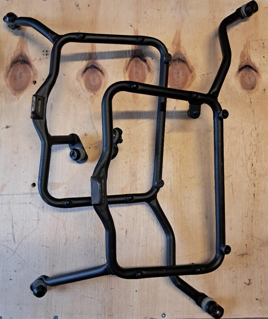 GIVI Monokey zijkofferhouder voor Triumph Tiger 1050 sport, Motoren, Ophalen of Verzenden, Gebruikt