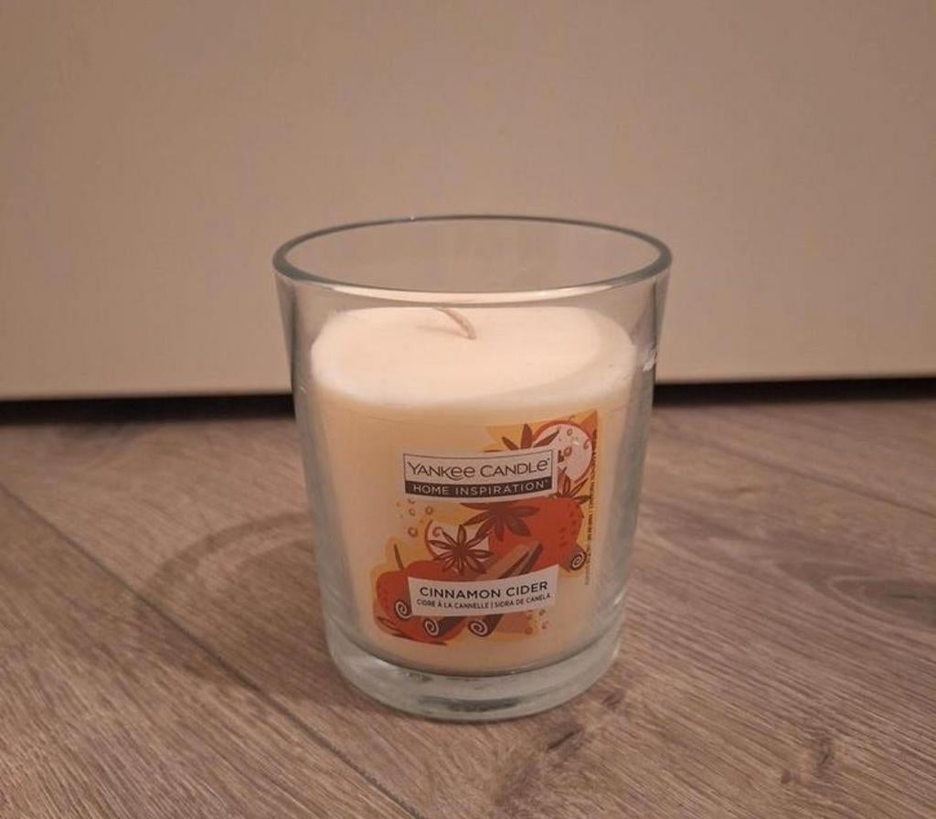 Nieuwe Yankee Candle Cinnamon Cider 200 gram, Overige materialen, Nieuw, Ophalen of Verzenden, Kaars