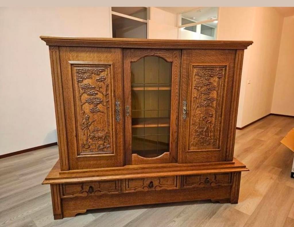 Antieke dressoirkast van oma, Antiek en Kunst, Antiek | Meubels | Kasten, Ophalen