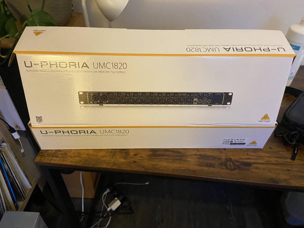 UMC1820 met sssnake kabels, Ophalen of Verzenden, Zo goed als nieuw, Apparatuur