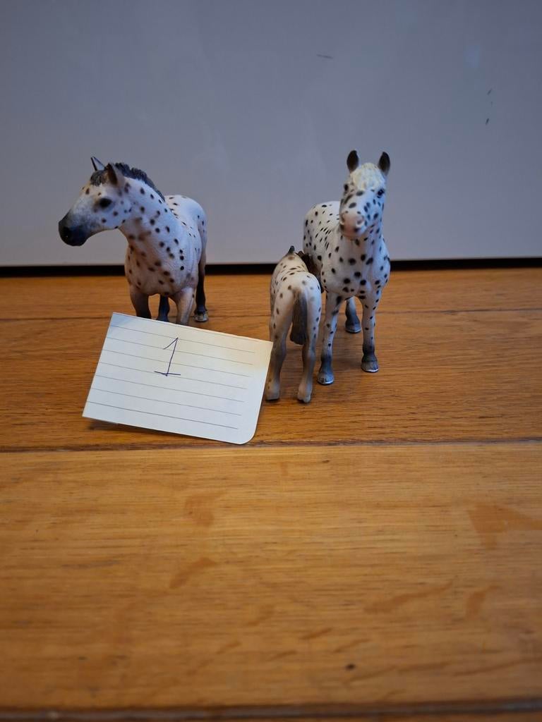 Schleich paarden gezin met drinkend veulen.1., Ophalen of Verzenden, Zo goed als nieuw