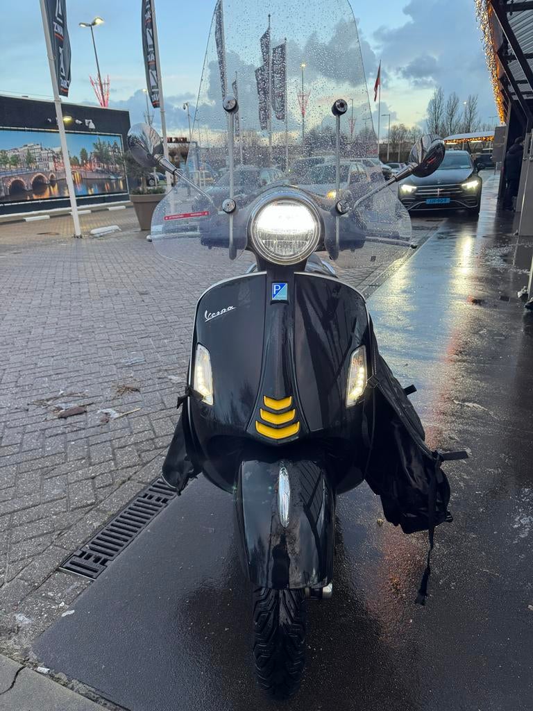 Vespa GTS 300 - Bouwjaar 2023, Fietsen en Brommers, Scooters | Vespa, Gebruikt, Overige modellen, Benzine, Ophalen