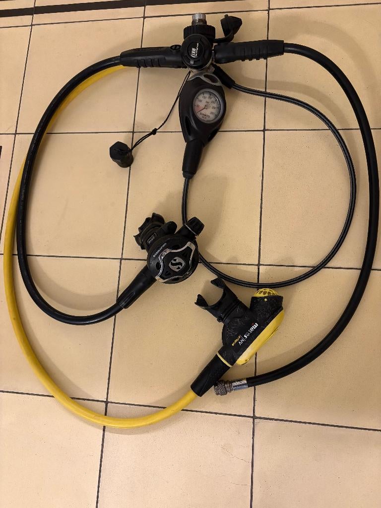 Duikuitrusting, Dames, maat ca. 44, en duik accessoires, Ophalen, Zo goed als nieuw, Duikpak