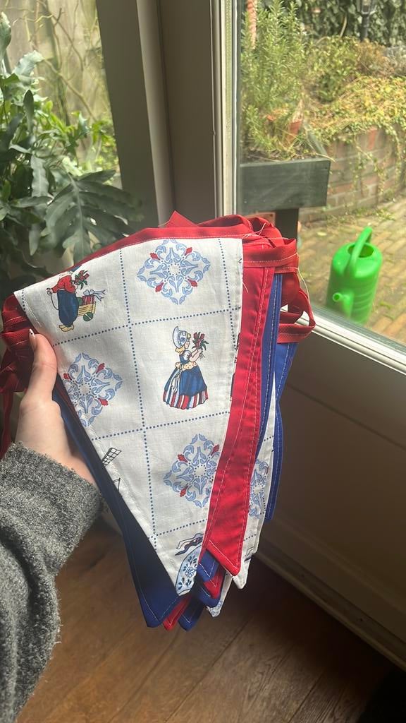 Oud hollandse vlaggetjes van stof, Ophalen, Nieuw