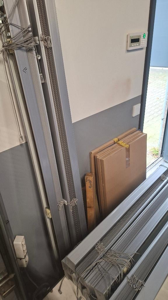 Diverse lamellen Aluminium jaloezieën Grijs 98,5cm en 181cm, Ophalen, ., 50 tot 100 cm, .