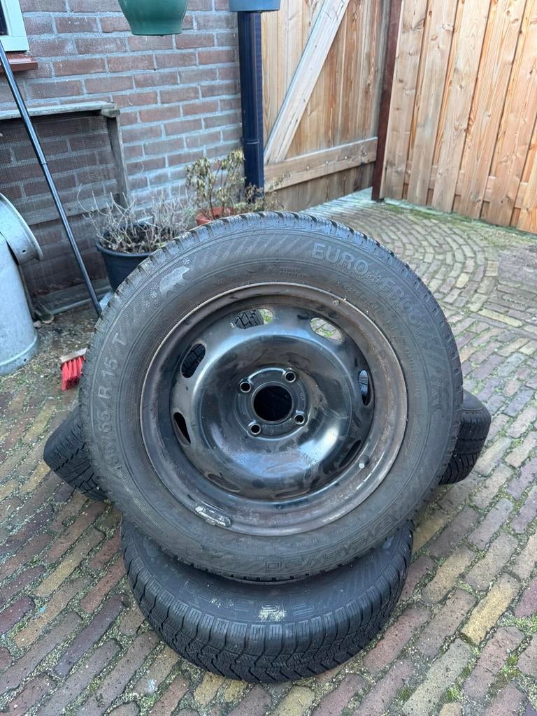 Winterbanden met stalen velg 4x108, Auto-onderdelen, Banden en Velgen, Ophalen, Gebruikt, 15 inch, Banden en Velgen