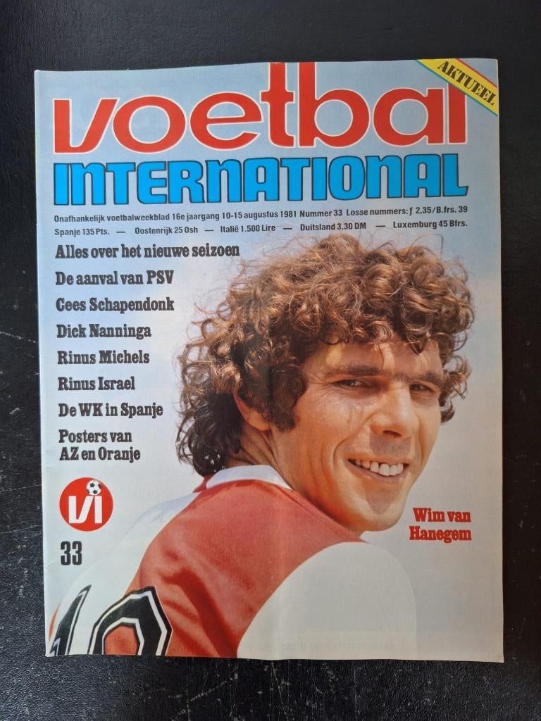 Voetbal International Seizoensgids Eredivisie 1981-82, Ophalen of Verzenden, Zo goed als nieuw, Overige binnenlandse clubs, Boek of Tijdschrift