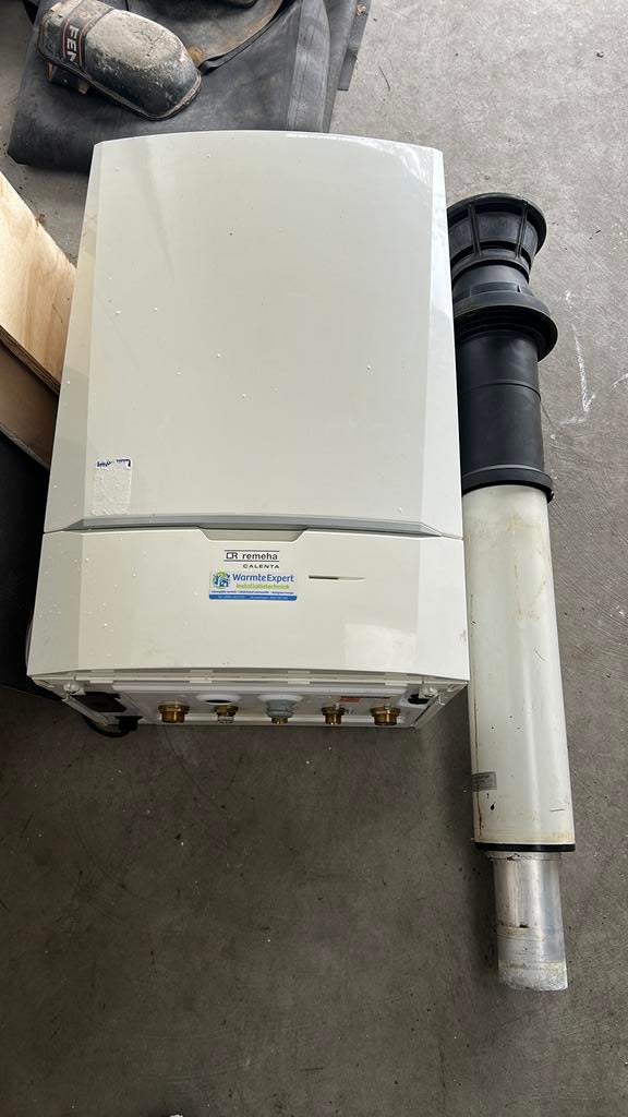 Remeha calenta 28C, Geiser, Ophalen of Verzenden, Zo goed als nieuw, Minder dan 20 liter