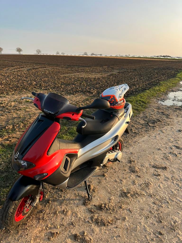 Gilera runner 70cc sp, Fietsen en Brommers, Ophalen of Verzenden, Zo goed als nieuw, Tweetakt, Overige modellen