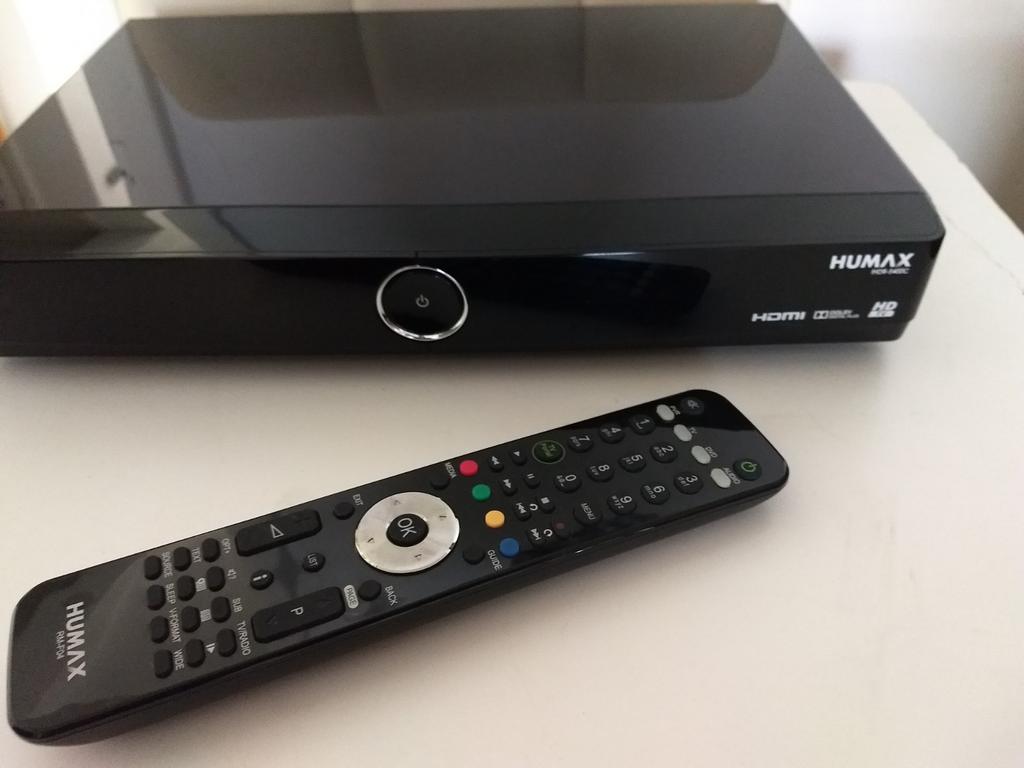 Goede Ziggo Humax 5400C met Terabyte harde schijf 1000gb, Ophalen, Zo goed als nieuw