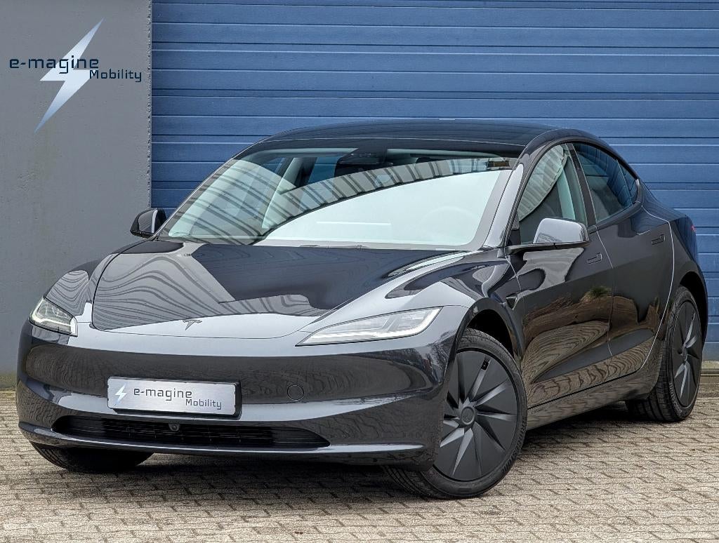 Tesla Model 3 Achterwielaandrijving, Nieuwste model 02-2026!, Automaat, Euro 6, Leder en Stof, 1000 kg