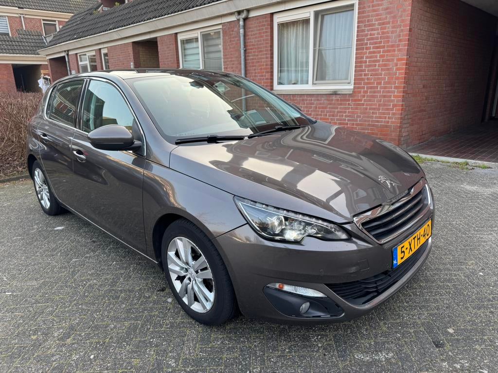 Peugeot 308 1.6 NIEUWE distrubitieketting, Auto's, Zwart, Beige, Leder, Handgeschakeld