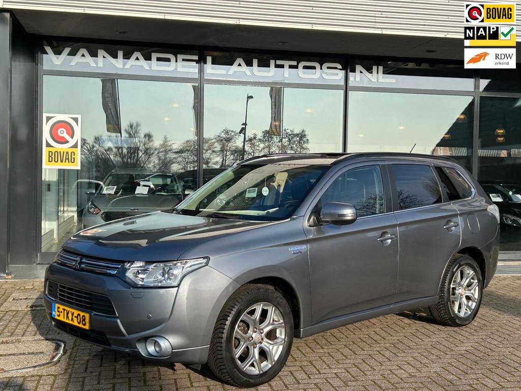 Mitsubishi Outlander 2.0 PHEV Instyle Aut. Schuif/Kanteldak, Zwart, 4 cilinders, Vierwielaandrijving, Hybride Elektrisch/Benzine