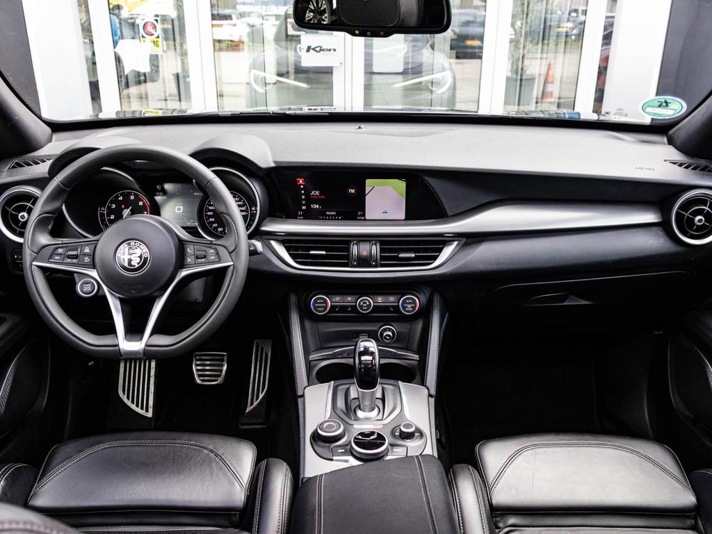 Alfa Romeo Stelvio 2.0 T AWD B-Tech 280pk Q4 | Pano-dak | Le, Euro 6, 4 cilinders, Leder, Bedrijf