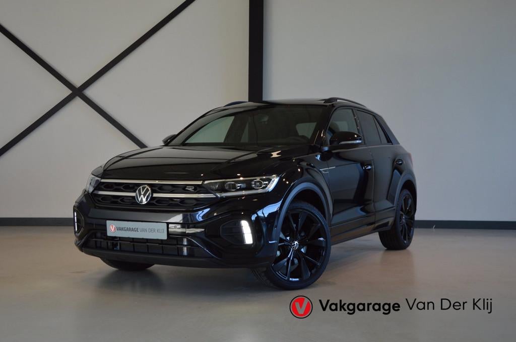 Volkswagen T-Roc R-Line | Panorama | IQ Light | ACC | Camera, 1258 kg, Zwart, 4 cilinders, 150 pk