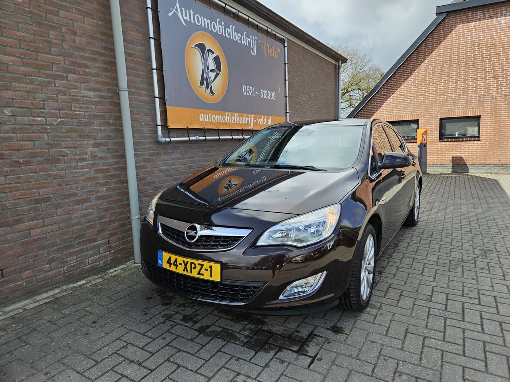 Opel Astra 1.4 Turbo Cosmo (bj 2012), Voorwielaandrijving, Euro 5, Gebruikt, 4 cilinders
