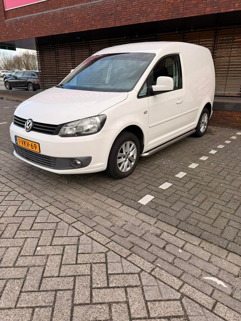 VW Caddy 2011 | Nieuwe koppeling | JBL audio | Trekhaak, 74 pk, Volkswagen, Origineel Nederlands, 19 km/l